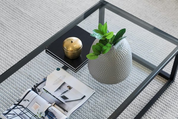 Les avantages d'une table basse en verre dans votre salon